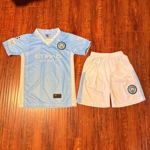 Manchester City 2021-22 Home Soccer Kids/Youth Jersey/Shorts Preowned Read Info!